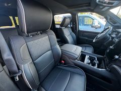 DODGE RAM 3500 Dually Crew Cab Limited 6.7TD HO