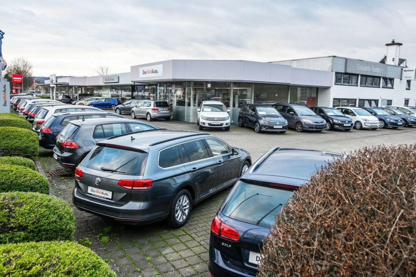 showroom-image-top