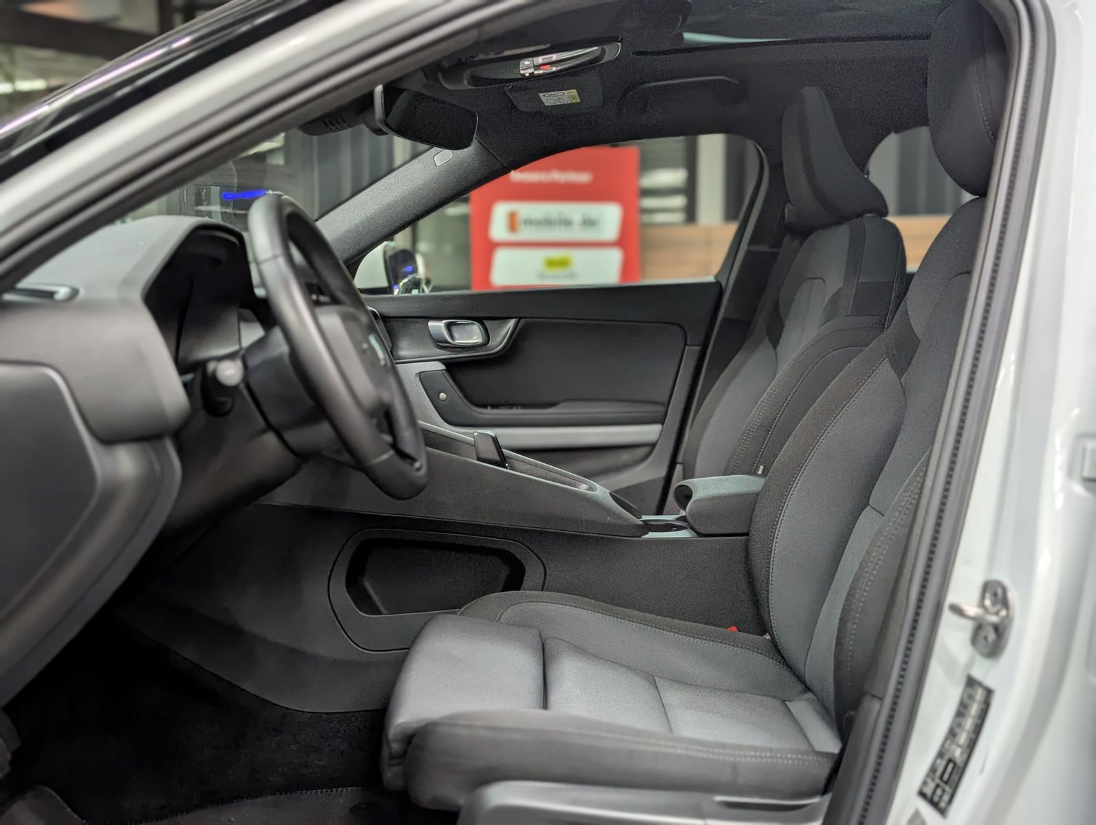 Fahrzeugabbildung Polestar 2 Range SoH 94% PILOT PLUS-PK PANO LED H&K WÄRME