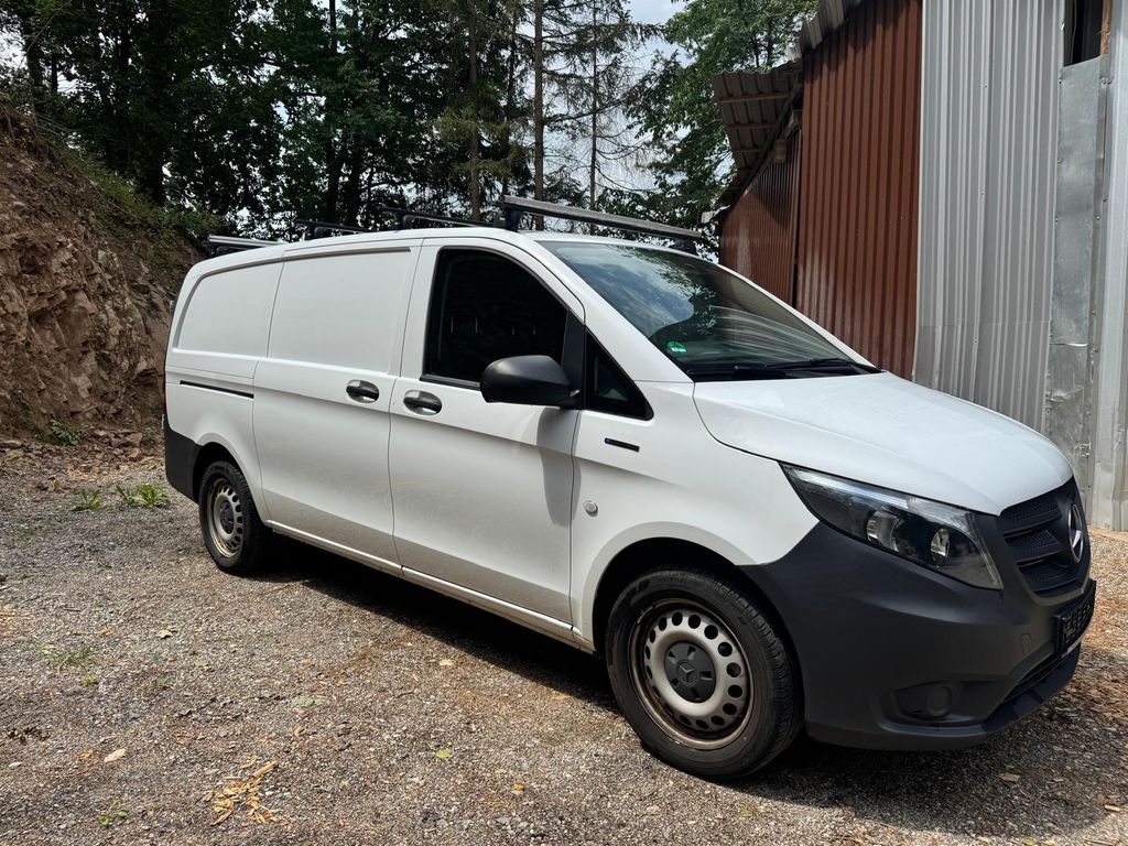 Image of Mercedes-Benz Vito