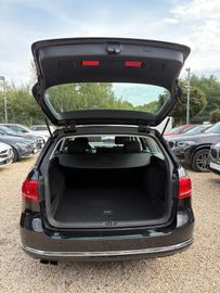 Volkswagen Passat Variant - 12