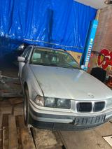 BMW E36 320i Automatik Touring Titansilber - BMW 320: Kombi, E36 320i