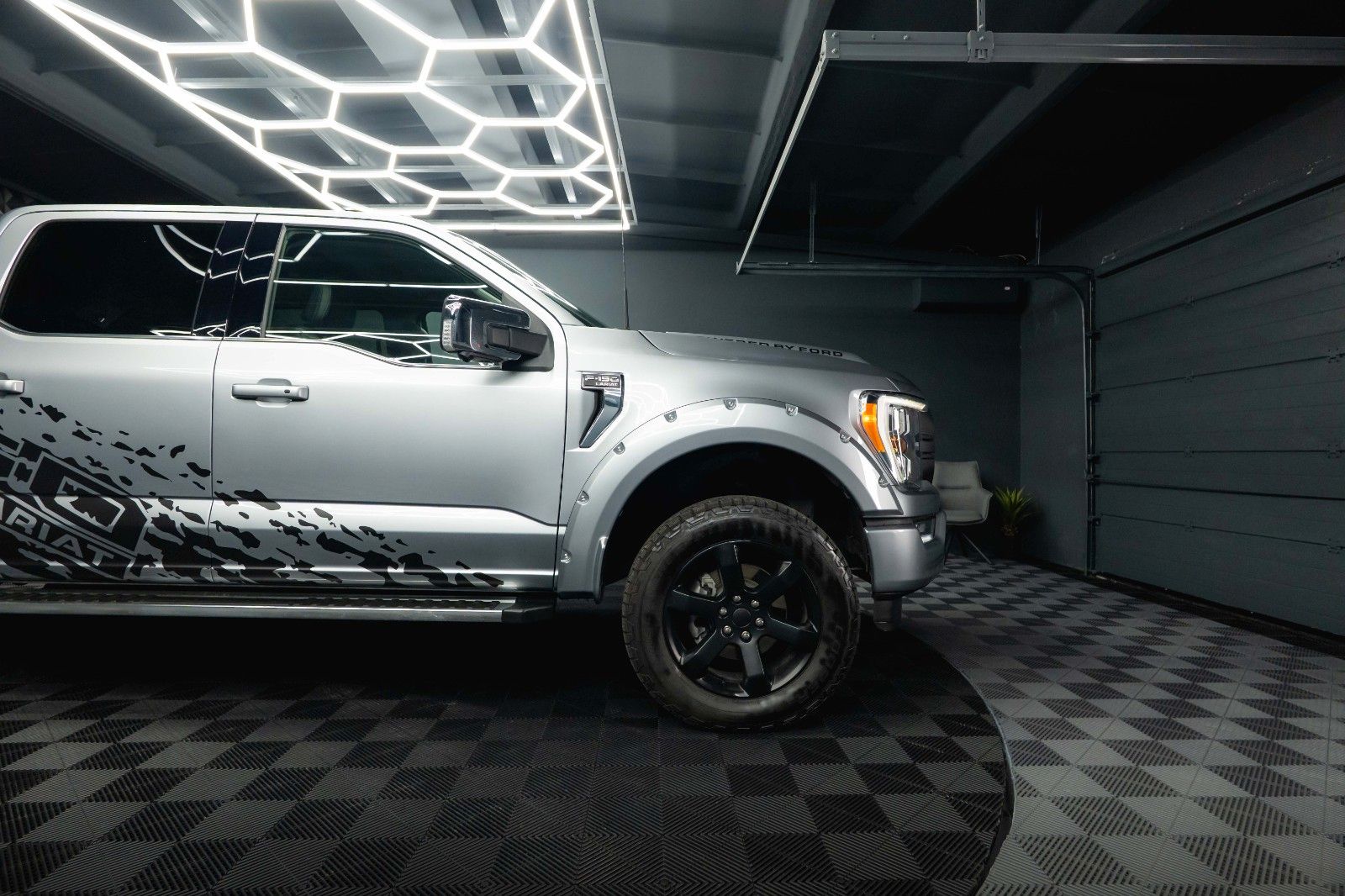 Fahrzeugabbildung Ford F150 3.5 V6 LARIAT RAPTOR SuperCrew 4x4*LED*B&O*