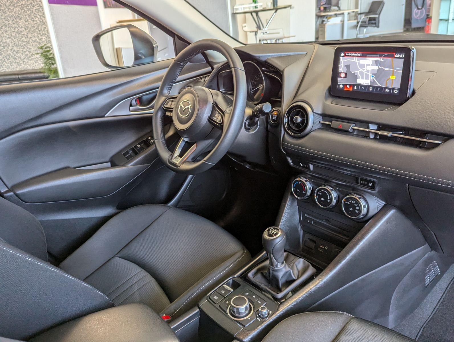 Fahrzeugabbildung Mazda CX-3 Ad'vantage Sonderlackierung PDC SHZ Navi
