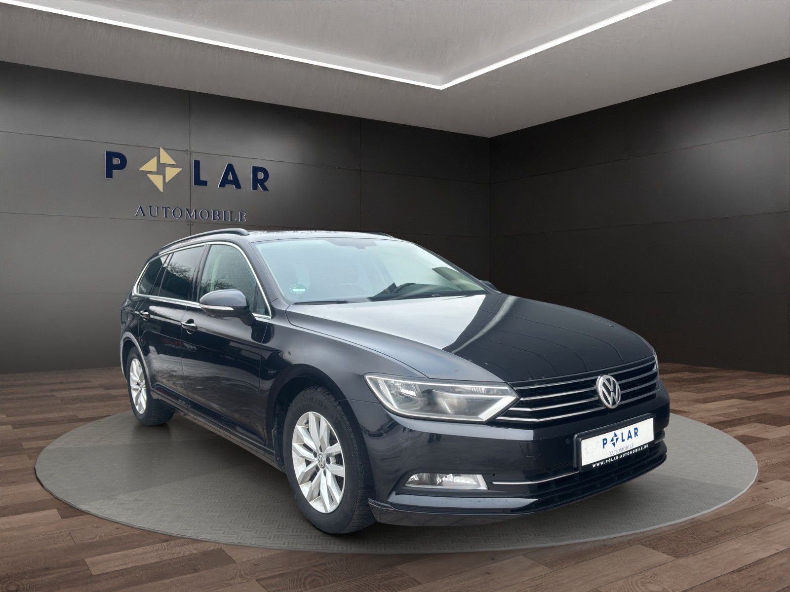 Fahrzeugabbildung Volkswagen Passat Massage/Pano/Sitzheiz/ACC *Zahnriemen neu