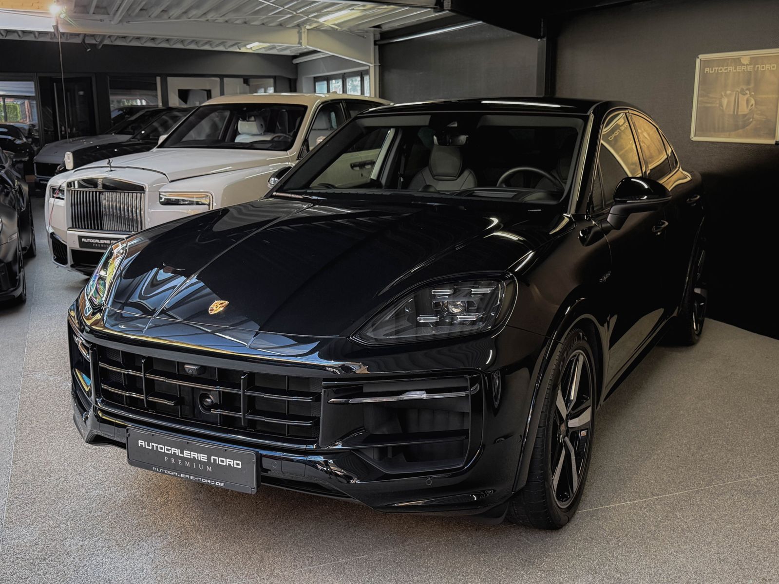 Porsche Cayenne E-Hybrid Coupé Sport Design BOSE® He foto 2