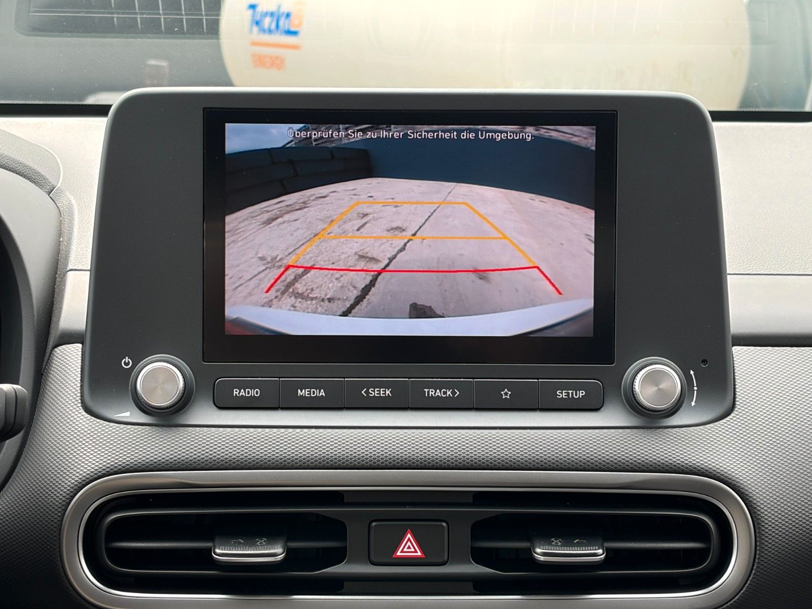 Fahrzeugabbildung Hyundai KONA E Select ACC PDC CAM SHZ LKAS CarPlay