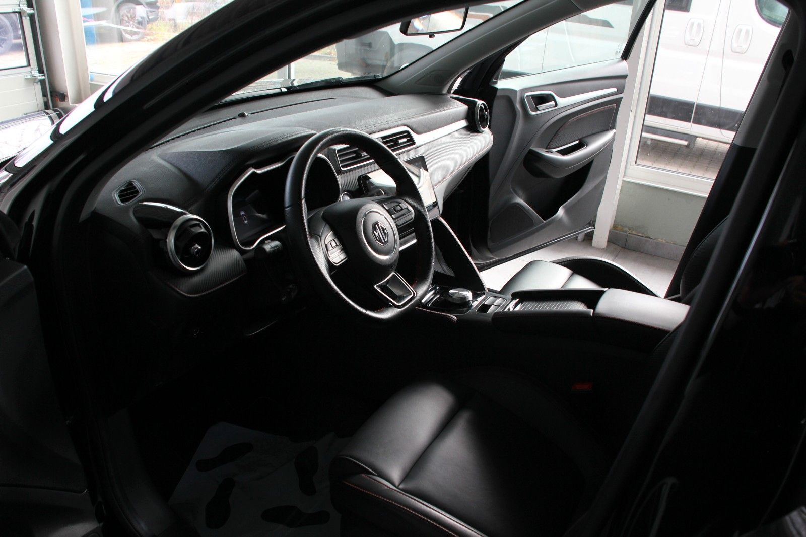 Fahrzeugabbildung MG ZS EV Luxury Maximal