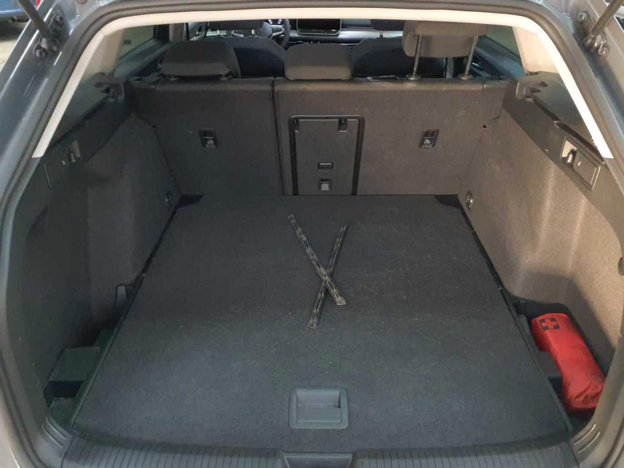 Volkswagen Golf Variant 1.5 eTSI DSG Life APP LED, миниатюра 15