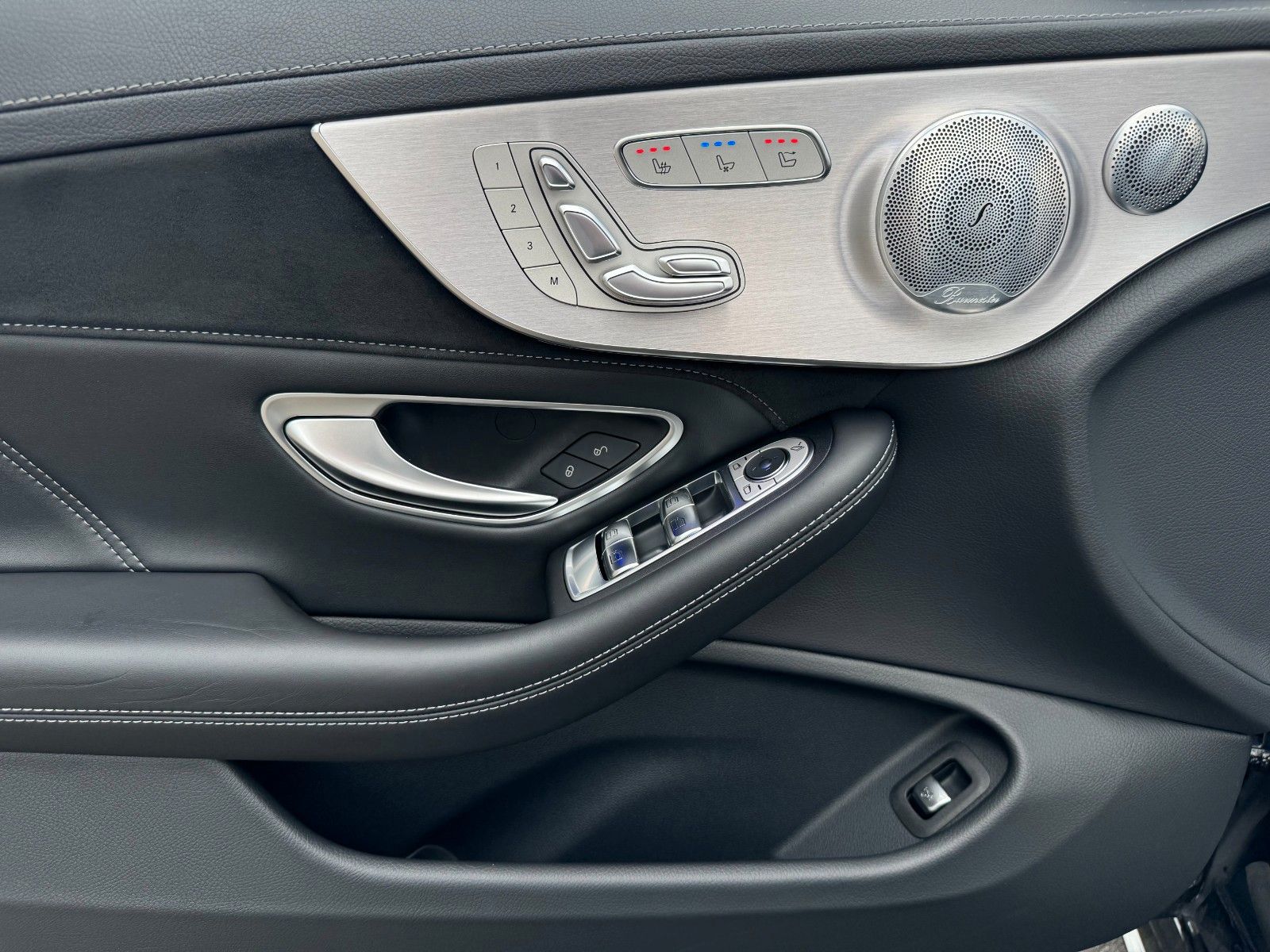Fahrzeugabbildung Mercedes-Benz C 63 Cabrio Drivers+Burm+S-Klima+Memory+MBeam
