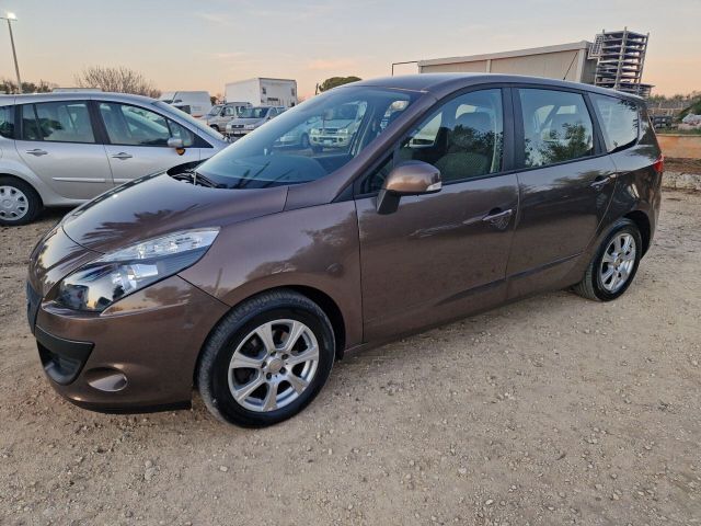 Renault Scenic X-Mod 1.5 dCi Luxe - 2011