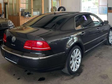 Volkswagen Phaeton - 5