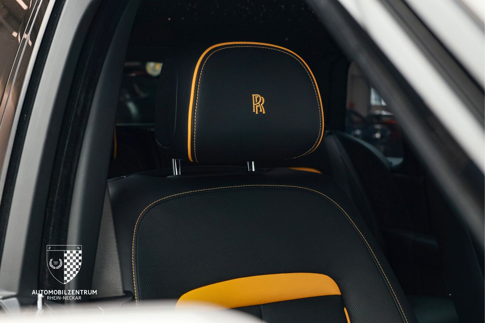 Rolls-Royce Cullinan Black Badge ImmersiveSeat/RearTheatre foto 17
