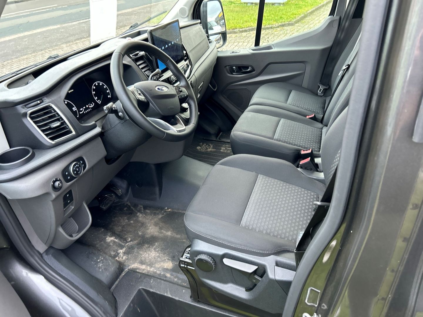 Fahrzeugabbildung Ford Transit Kasten Trend Elektromotor 198 kw (269 PS