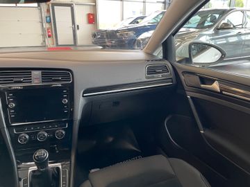 Volkswagen Golf VII Lim. Highline 1.5 TSI *1.HAND*LED*AHK*