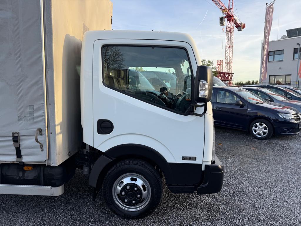 Nissan Cabstar