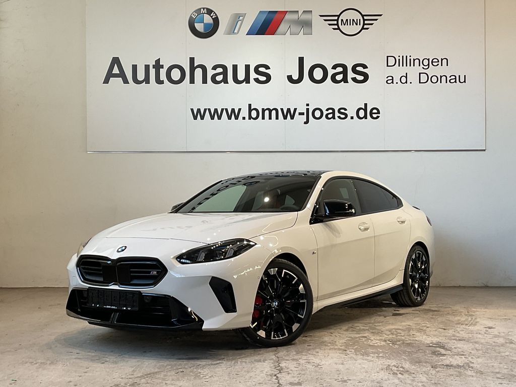 BMW M235