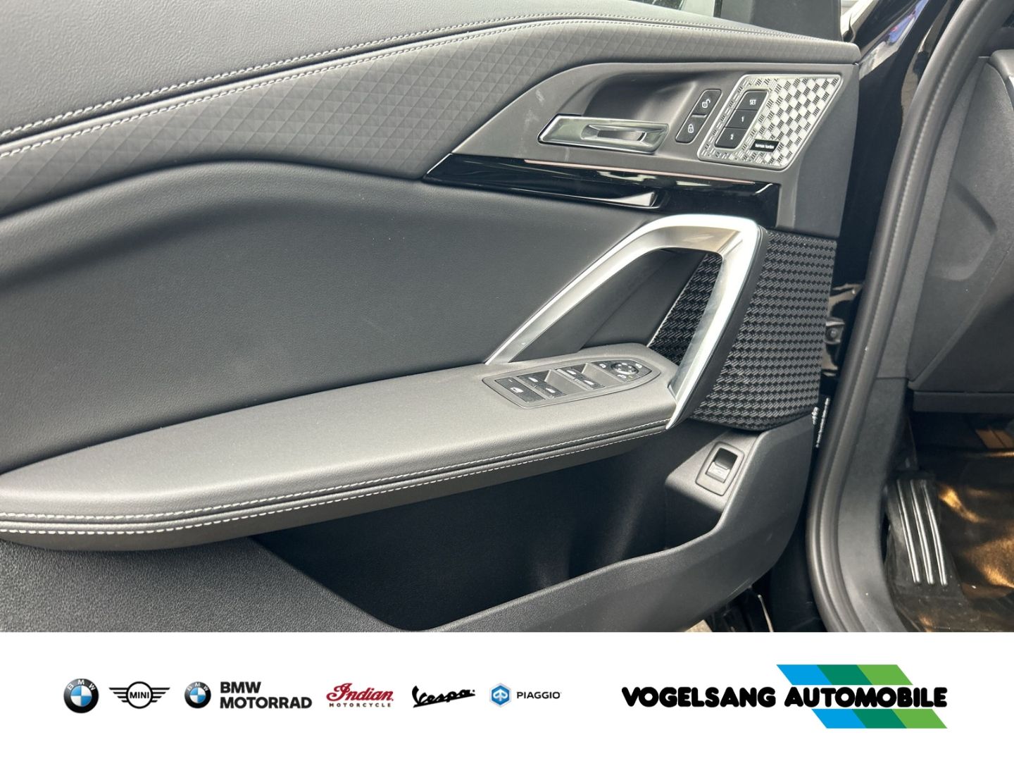 Fahrzeugabbildung BMW X2 20 i sDrive M Sport 20i EU6e SDRIVE20I Park-A