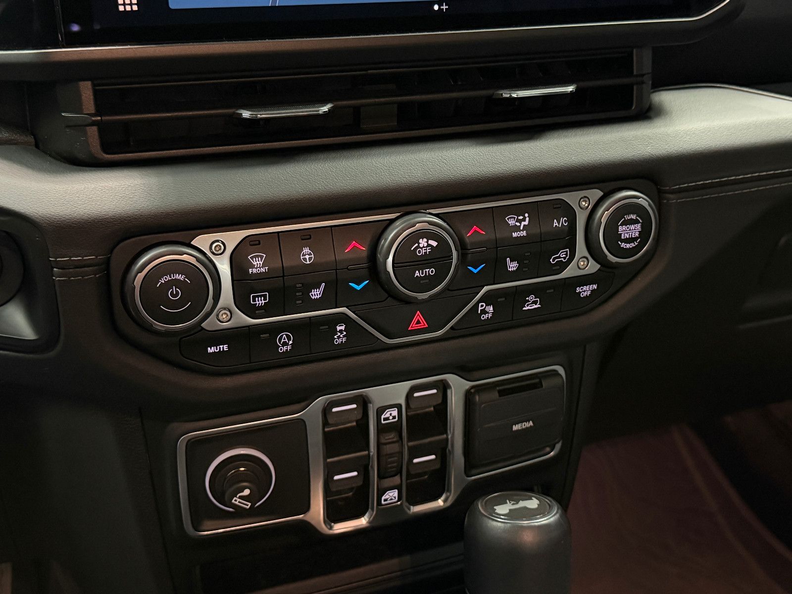 Fahrzeugabbildung Jeep Wrangler Unlimited Sahara |LEDER|NAVI|KAMERA|