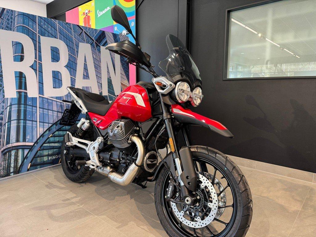 Moto Guzzi V85 Strada
