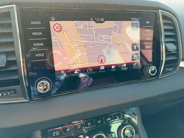 Fahrzeugabbildung SKODA Karoq 1.5 TSI ACT Style Leder+LED+Allwetter*AHK