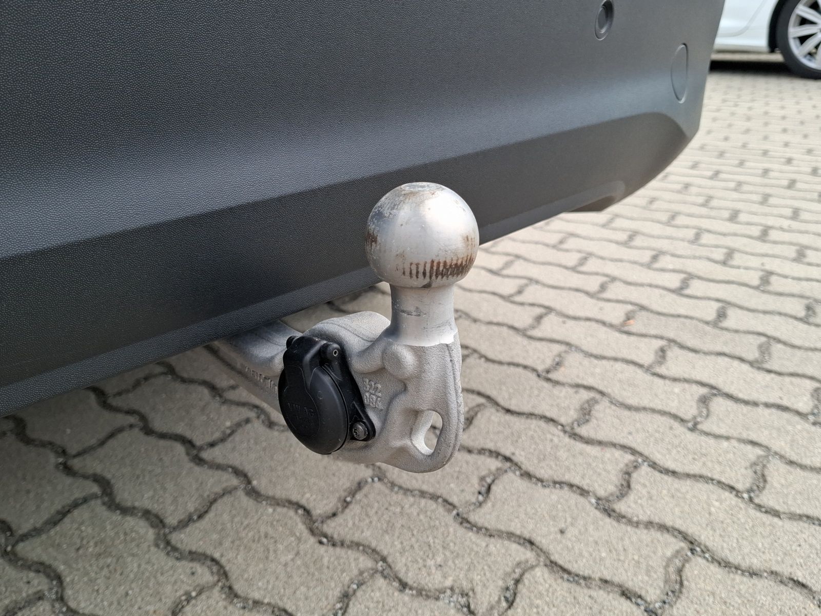 Fahrzeugabbildung Volkswagen Tiguan eTSI Goal LED AHK Navi AID ACC RFK SHZ