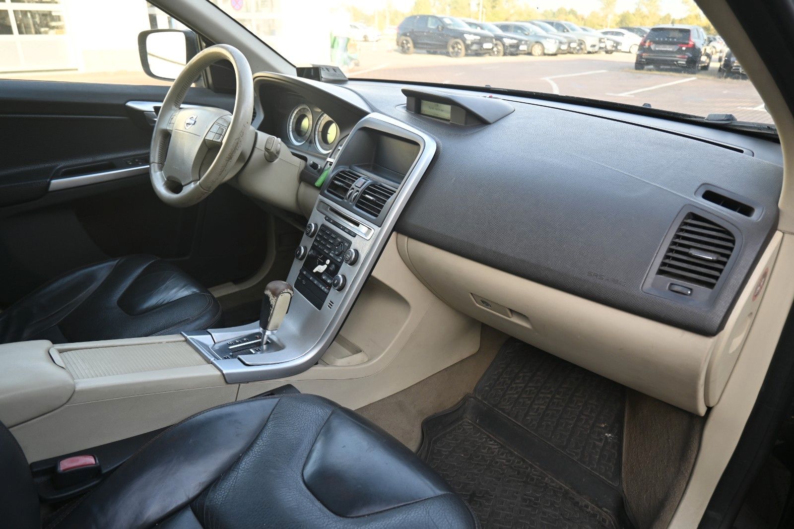 Fahrzeugabbildung Volvo XC60 3.2L 6-Zylinder