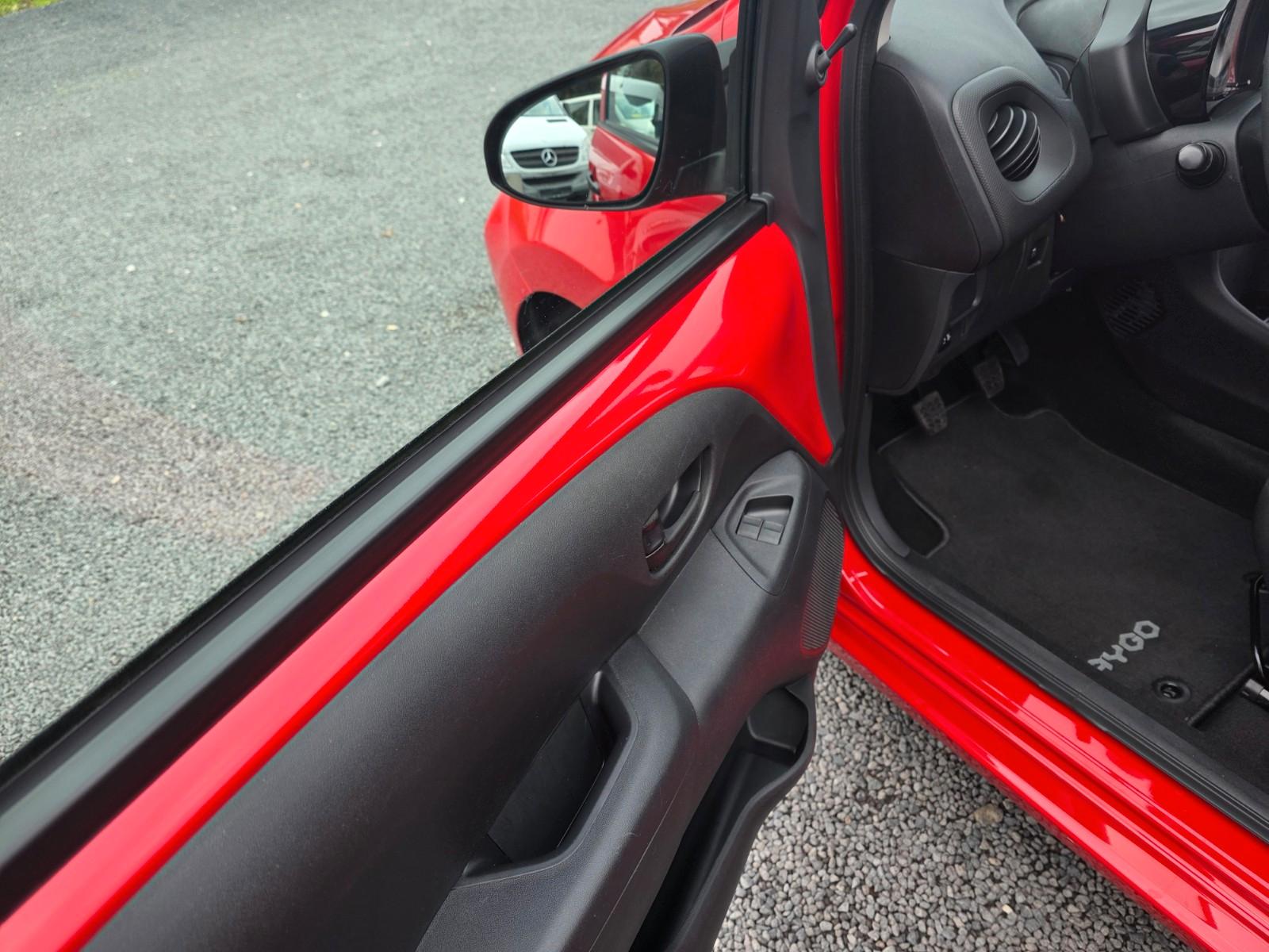 Toyota Aygo AYGO x