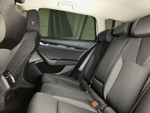 Fahrzeugabbildung Skoda Octavia Combi 1.5 TSI Selection DSG/Navi/RFK/ACC