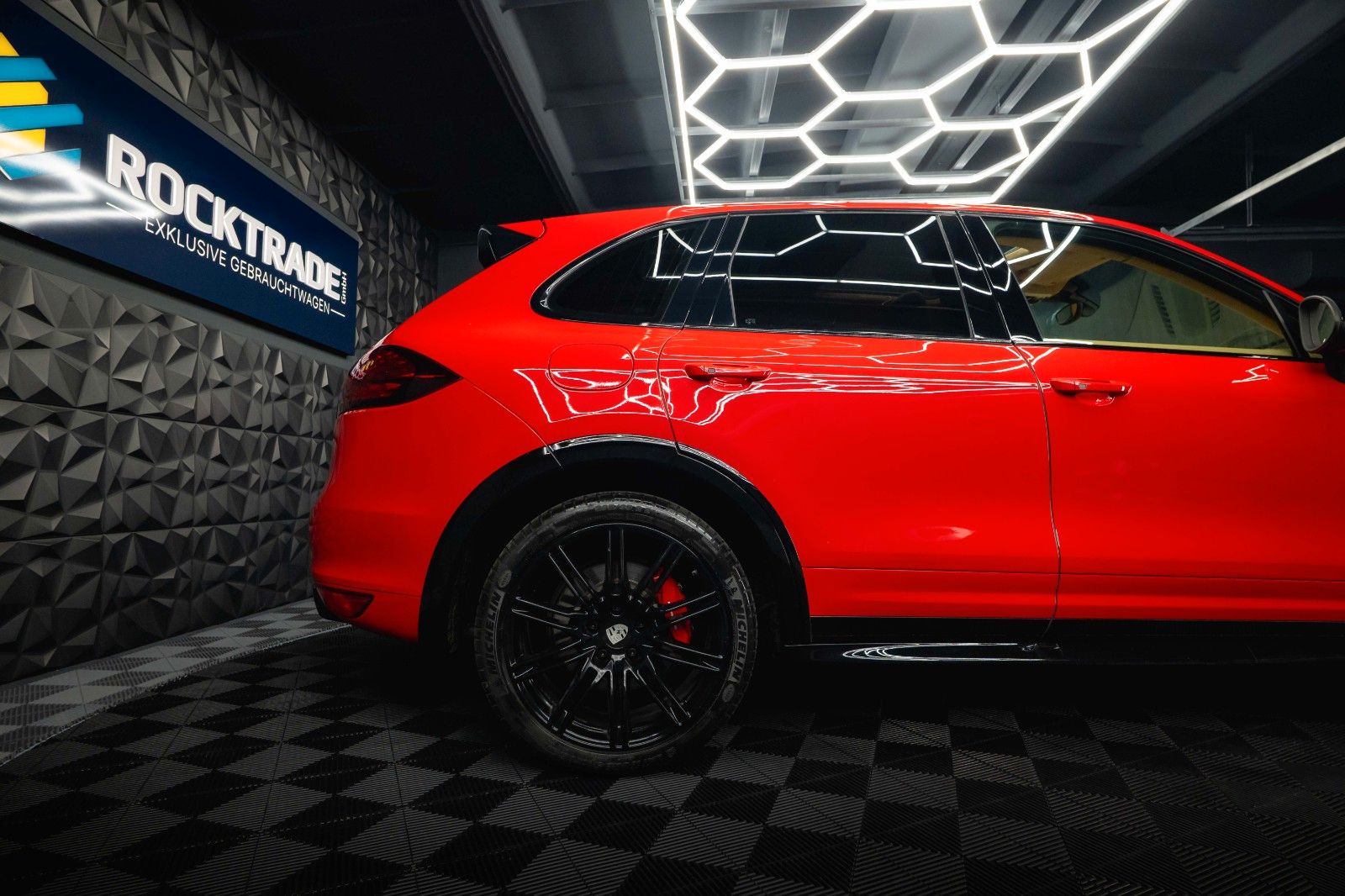 Fahrzeugabbildung Porsche Cayenne Turbo Black Design *Pano*ACC*21 Zoll*