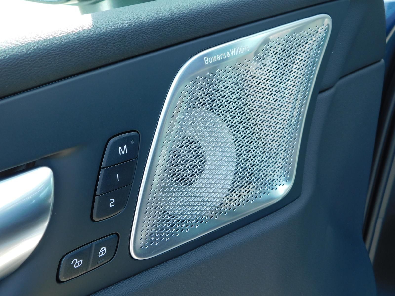 Fahrzeugabbildung Volvo XC60 T8 AWD Plus Black Edition