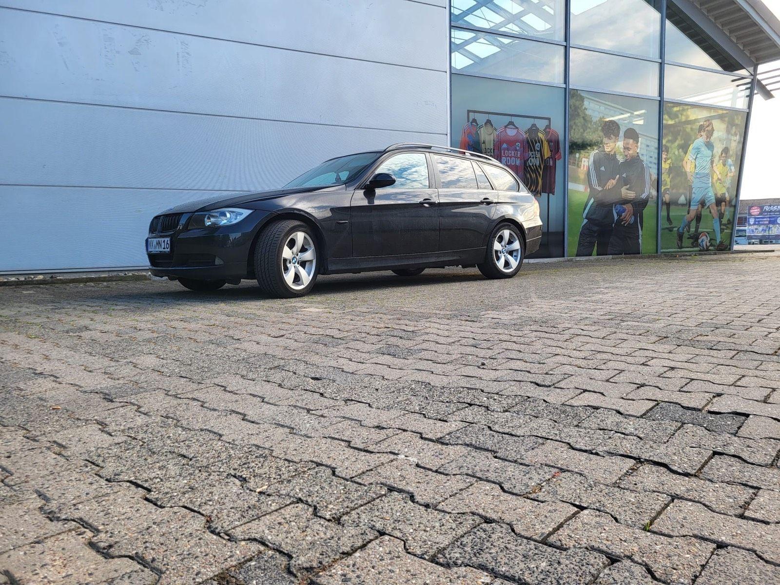 BMW 320 2009 — engine 150 HP (110kW)