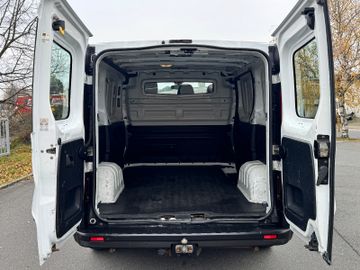Opel Vivaro - 11