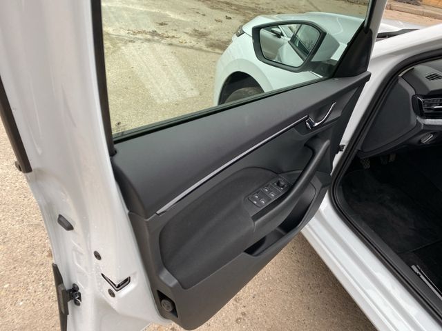 Kamiq Drive 1.0 TSI EU6e Digitales Cockpit LED S