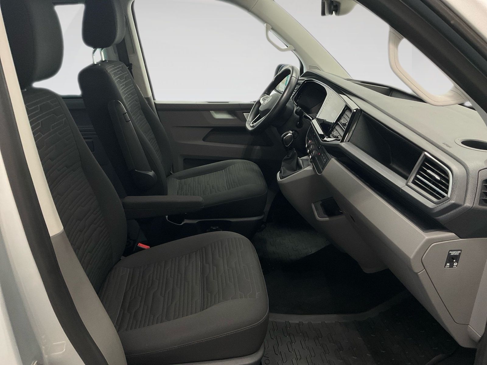 Volkswagen T6 Caravelle - Bild 9