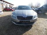 Skoda Superb Lim. Ambition - Skoda Superb mit Benzin-Antrieb: Limousine, Schaltgetriebe