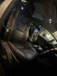 Volvo V40 Cross Country - 11