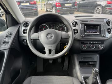 Volkswagen Tiguan - 11