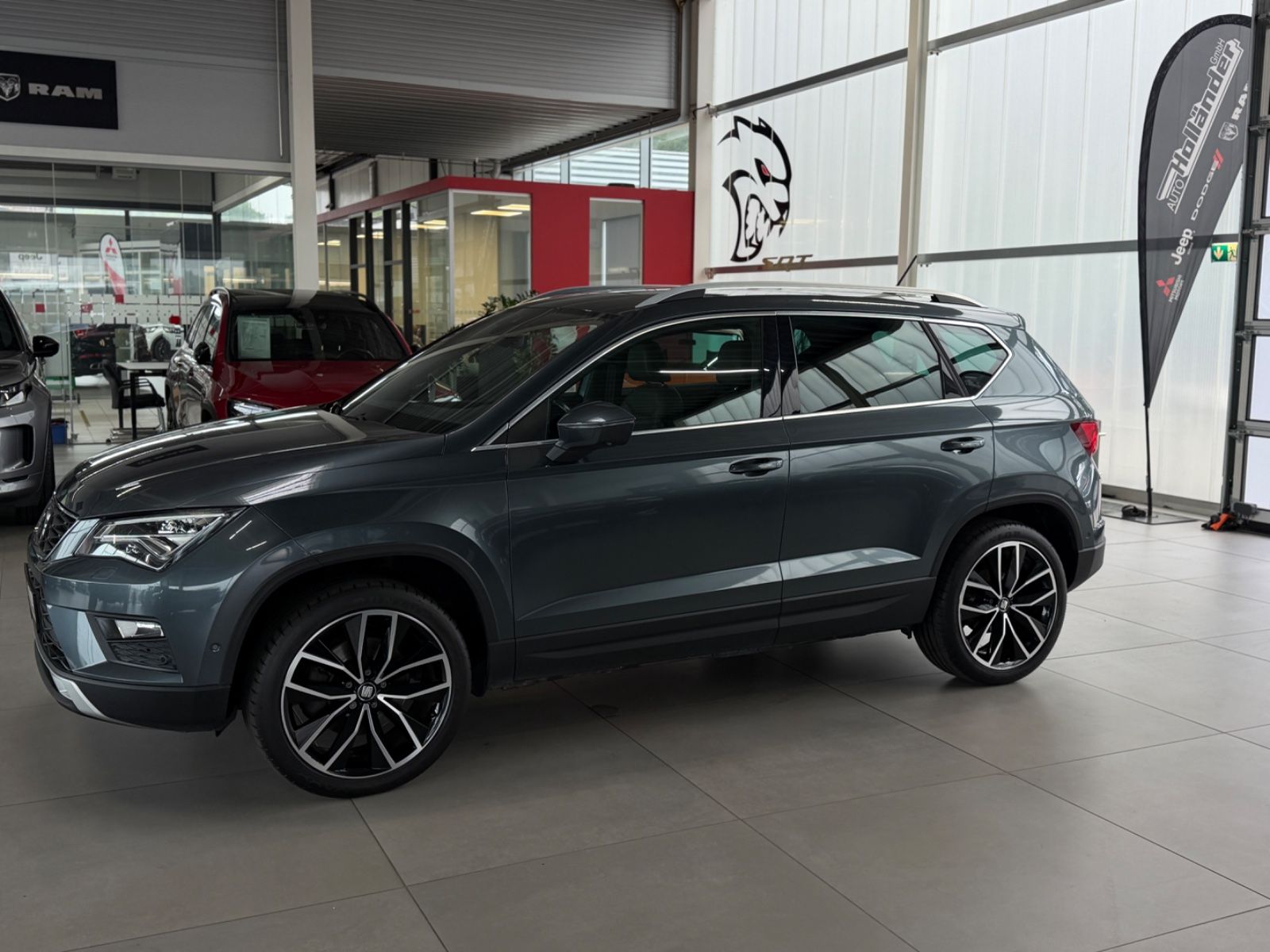 Fahrzeugabbildung SEAT Ateca 2.0 TDI Xcellence 4Drive 360°-Kamera ACC