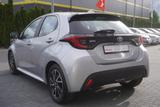 Toyota Yaris 1.5 Hybrid Team-D LED Navi ACC Kamera DAB - mit Hybrid-Antrieb: Silber, Kleinwagen