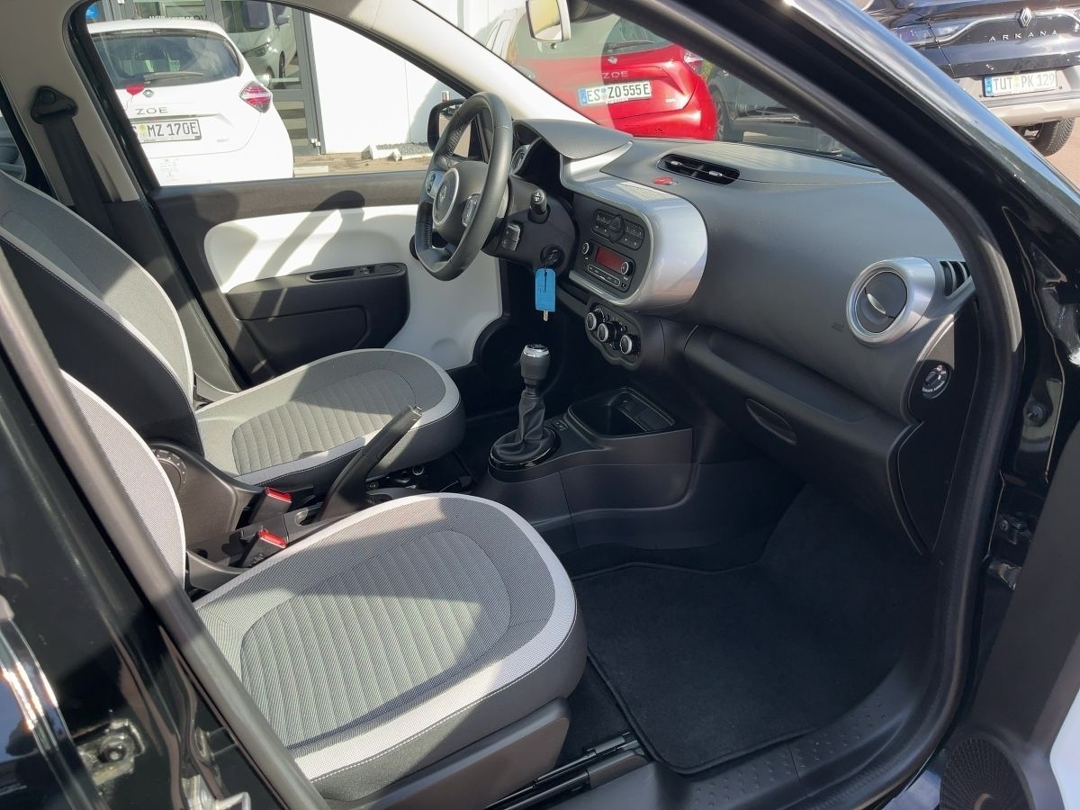 Fahrzeugabbildung Renault Twingo ZEN SCe 65 Klima GJR - mit KI generiert/bearbeitet