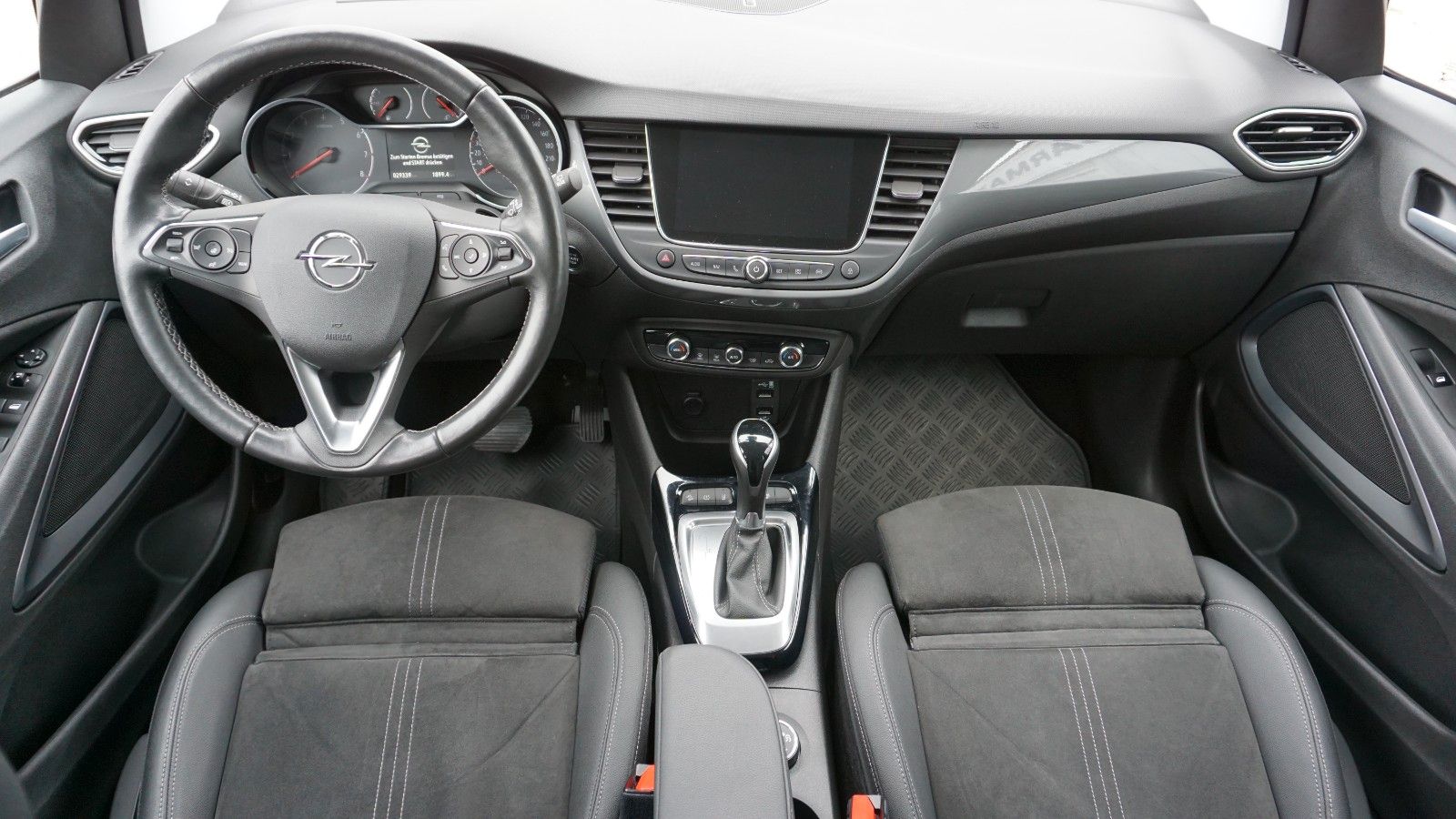 Fahrzeugabbildung Opel Crossland (X) Ultimate, Head Up, Navi, Leder