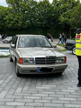 Mercedes-Benz 190E 2.0 - Mercedes-Benz 190 in Wiesbaden