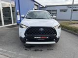 Toyota Corolla Cross Hybrid 2.0 VVT-i 4x4 Active - weiße Toyota Corolla Cross