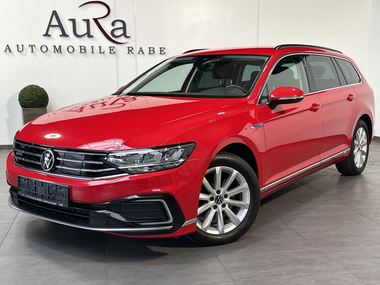 Fahrzeugabbildung Volkswagen Passat Variant GTE R-Line NAV+IQ-LIGHT+AHK+360°