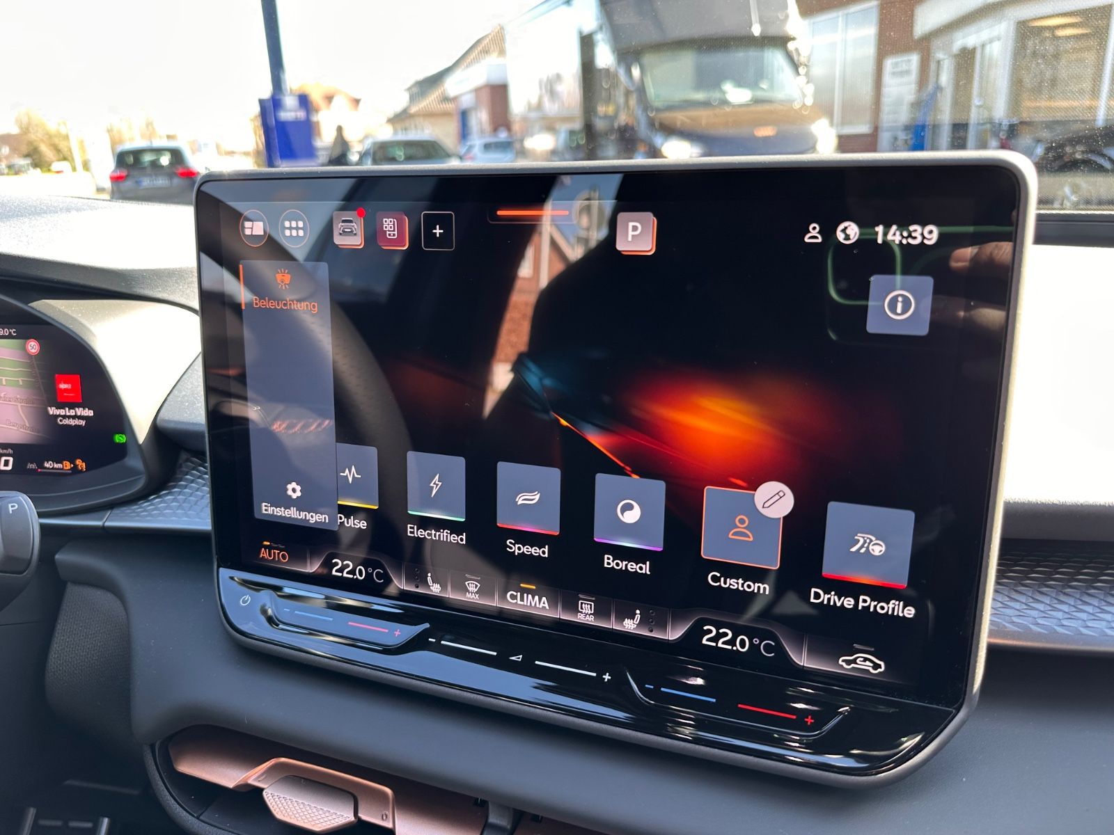 Fahrzeugabbildung CUPRA Terramar 1.5 eTSI DSG AHK/Navi/ACC/LED/SHZG/GJR