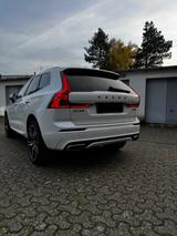 Volvo XC60 D5 AWD R Design  - Volvo XC60 in Duisburg
