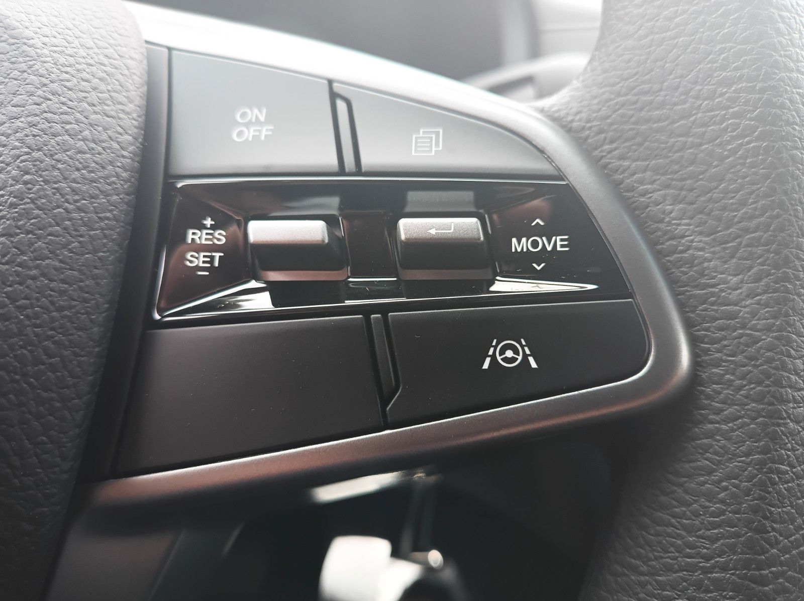 Fahrzeugabbildung KGM MUSSO GRAND CORE+ALLRAD+17ZOLL+AUTOMATIK+R.KAMER