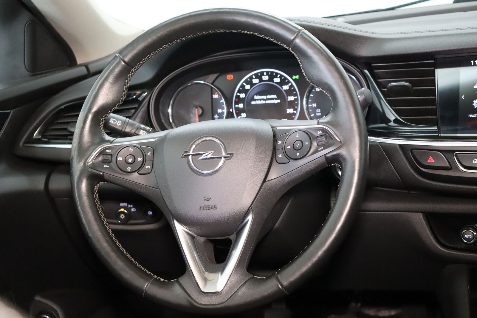 Fahrzeugabbildung Opel Insignia 2.0 CDTI Innovation * LED * Sitzhzg. *