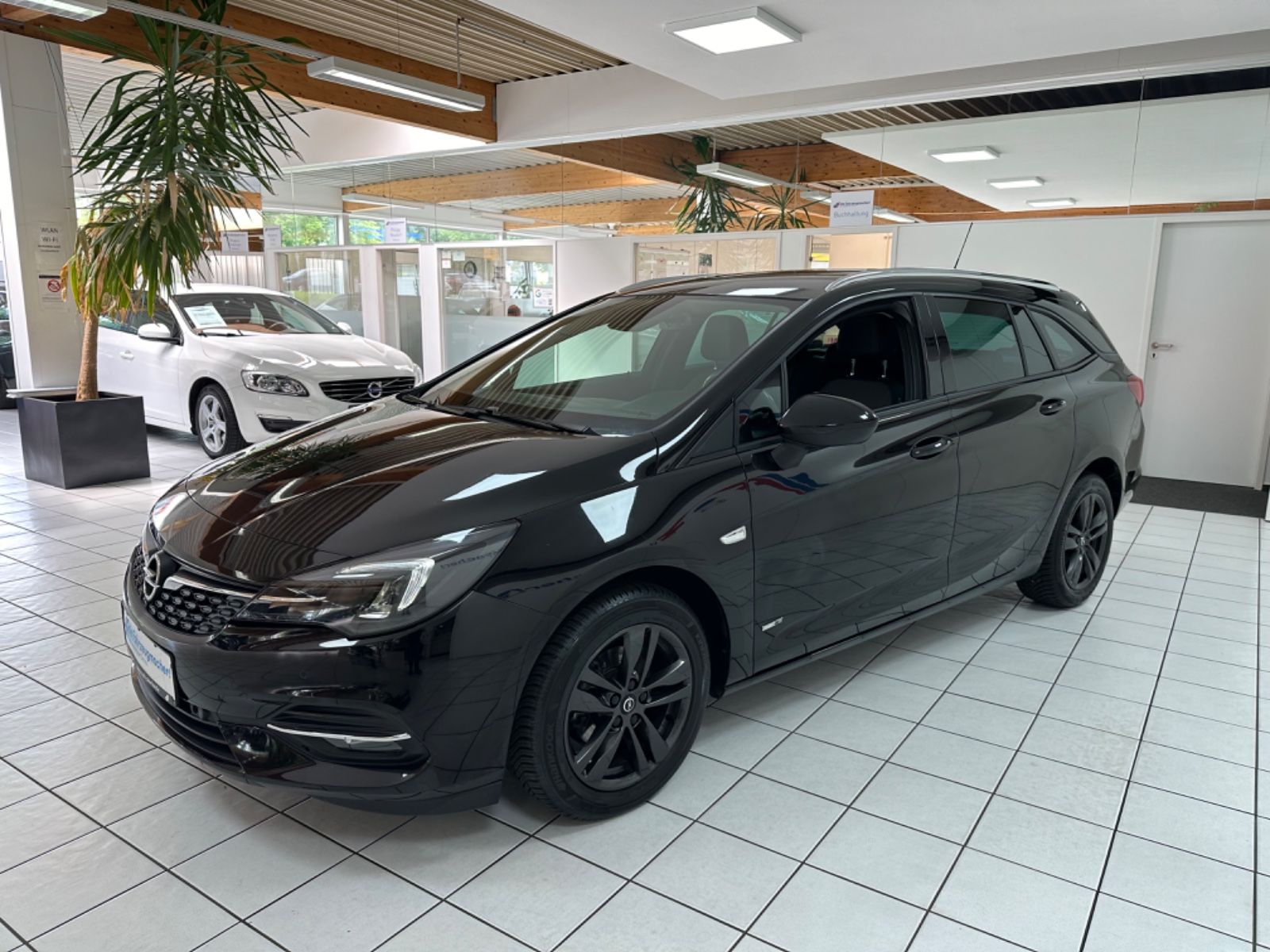 Fahrzeugabbildung Opel Astra K Sports Tourer Design & Tech*CarPlay*Navi